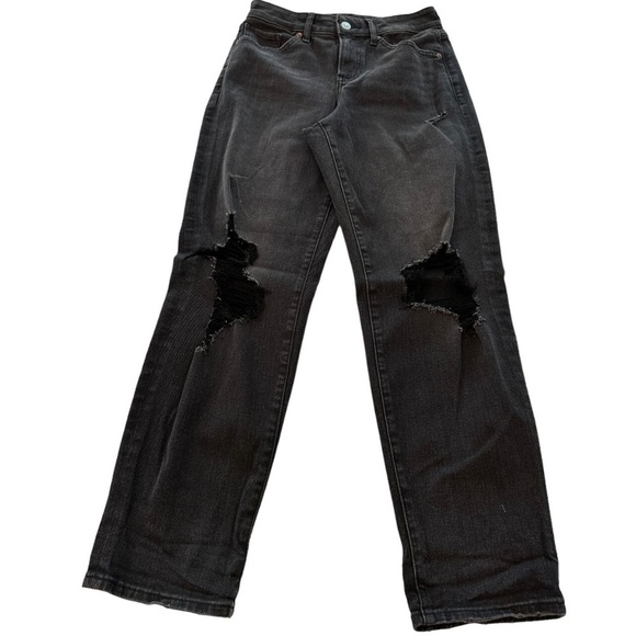 Express NWOT Mid Rise Boyfriend Black Denim Ripped Jeans - Picture 1 of 7